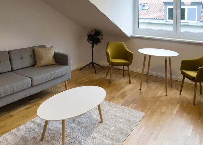 Modernes Naehe Ber, Tesla Und Seen شقة *